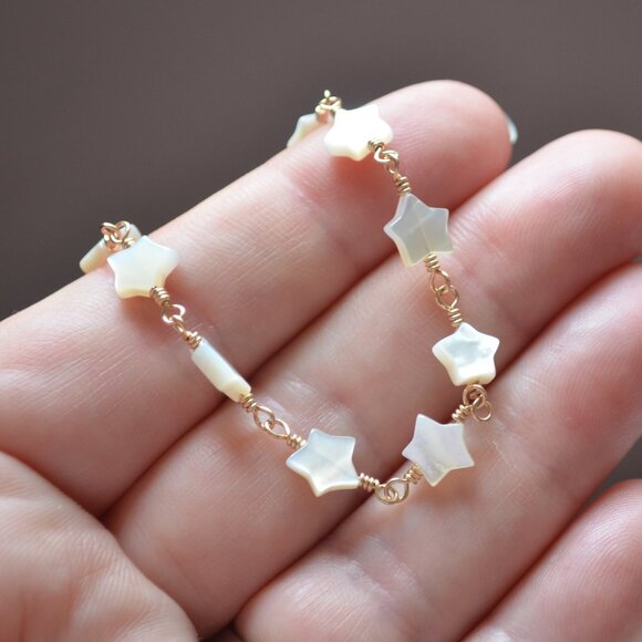 Mother of Pearl Star Bracelet in Gold or Silver - Made in Canada - Picture 10 of 10
